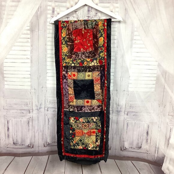 Black Velvet Quilted Boho Table Runner Vintage - Picture 1 of 9